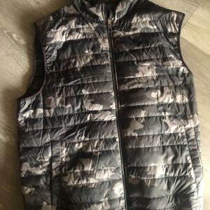 Men's Camouflage Puffer Vest